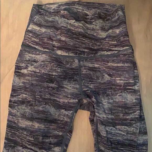 Lululemon leggings - Picture 1 of 2